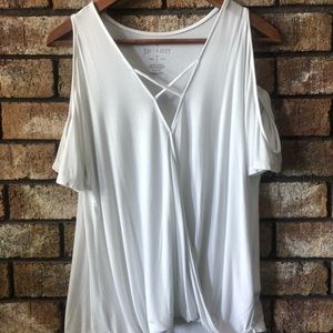 Soft and sexy American eagle top